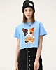 Bezaubernde Cartoon-Katze hält Holz geschlossen - Cropped T-Shirt