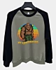 Retro Sasquatch Bigfoot Abenteuer - Raglanärmel Sweatshirt